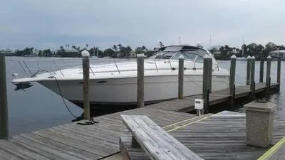 A Sea Ray 500 Sundeck motor yacht